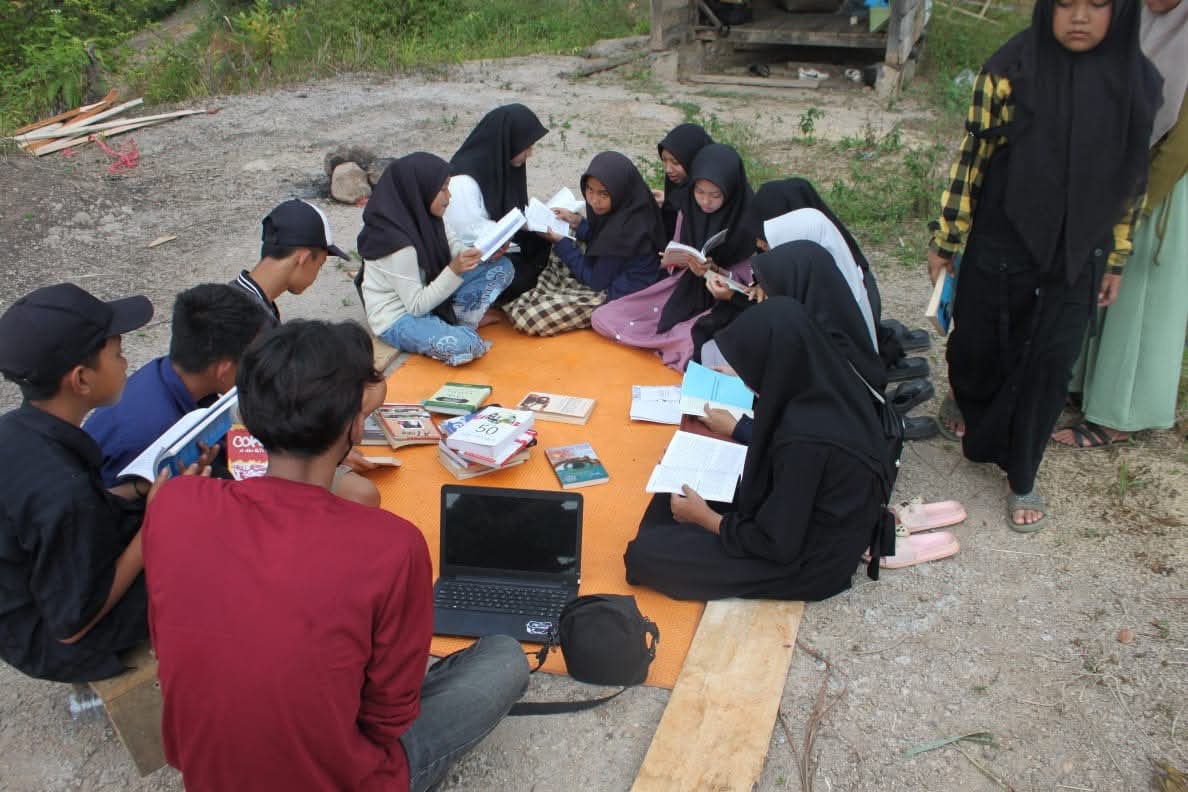 Ketika Membaca dan Menulis Mulai Ditinggalkan, Sakabaca.online Hadir Sebagai Gerakan