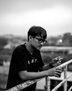 Leungitna Jati Diri Pendidikan, Mimiti Ruksakna Bangsa